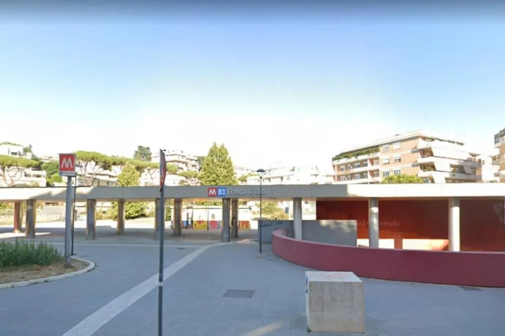 Apartment Golden Valley House 4-8 Pax - Box Auto Metro B1 Conca D'Oro Treno Val D'Ala Rome