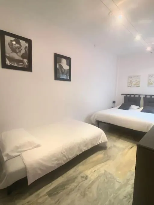 Apartment Golden Valley House 4-8 Pax - Box Auto Metro B1 Conca D'Oro Treno Val D'Ala Rome Italy