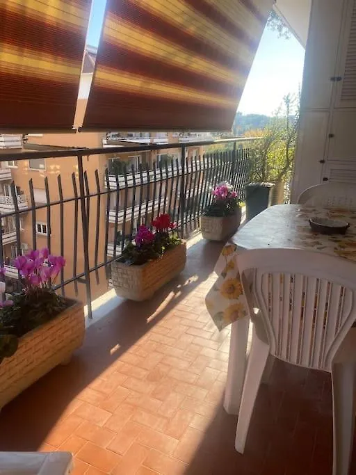 Golden Valley House 4-8 Pax - Box Auto Metro B1 Conca D'Oro Treno Val D'Ala Rome Apartment