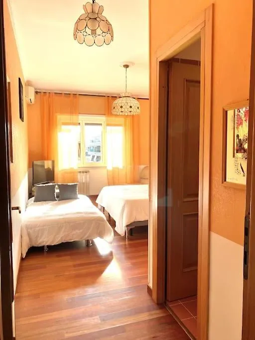 Apartment Golden Valley House 4-8 Pax - Box Auto Metro B1 Conca D'Oro Treno Val D'Ala Rome Italy