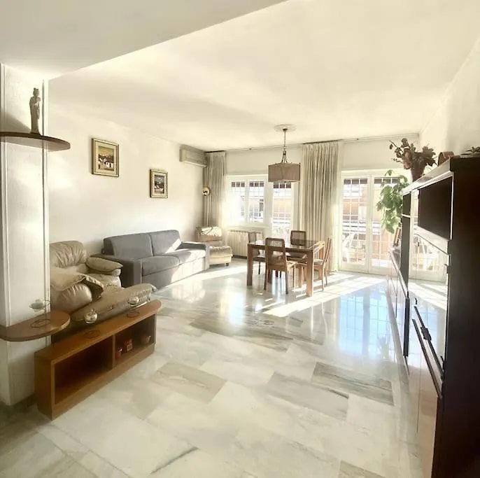 Golden Valley House 4-8 Pax - Box Auto Metro B1 Conca D'Oro Treno Val D'Ala Rome 0*,